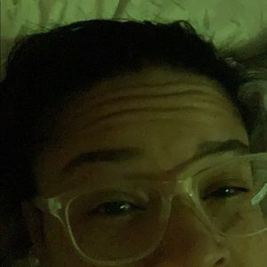 Meet your Posher, Avina